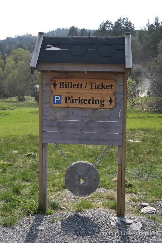 Kvaernstensparken004.JPG - Efter en række foredrag besøgte vi "Kværnparken".