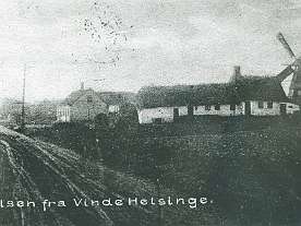 Vinde Helsinge Mølle Vinde Helsinge Mølle , Postkort o. 1915 Fuld opløsning (jpg) Download i tiff-format (25 MB)
